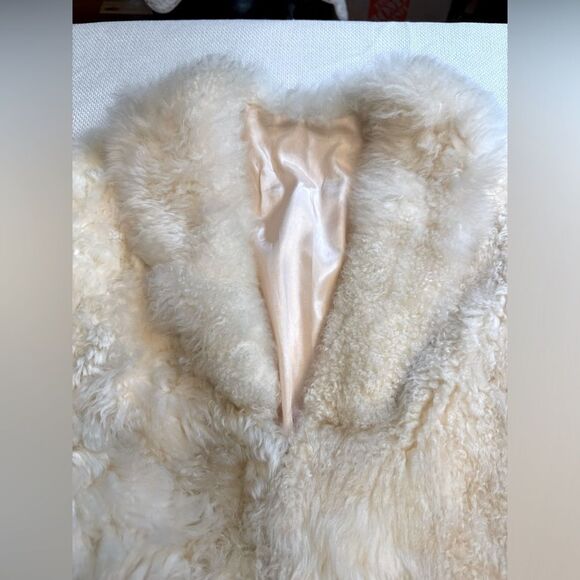 Vintage 1984 alpaca fur jacket with fur buttons Purchased new in L.A. 1980s  xs - Picture 3 of 16